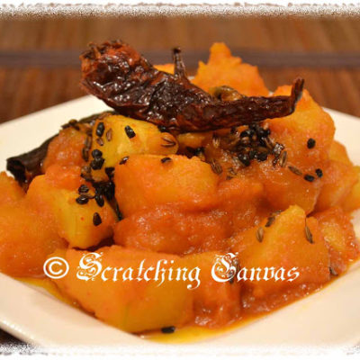 Alu-Kumro Tadka Maarke: Potato and Sweet Pumpkin Curry with Spices