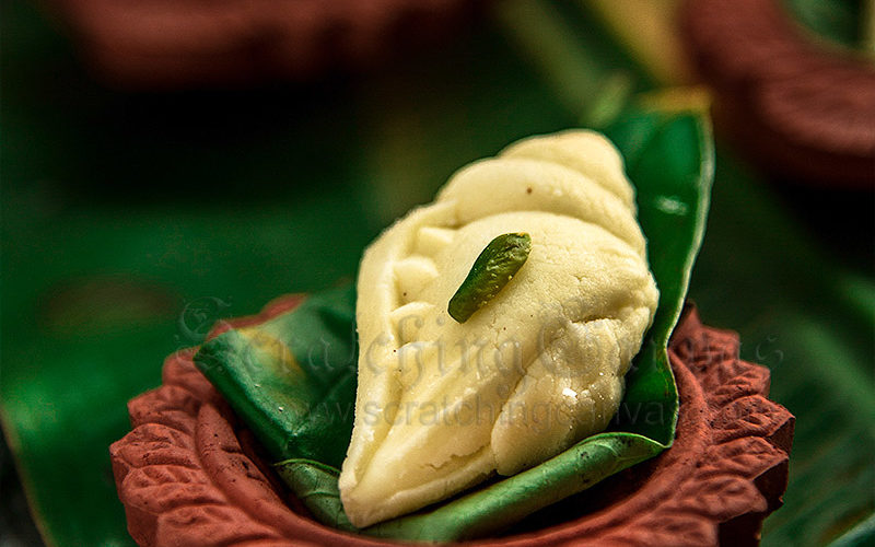 Bengali Sandesh Recipe | Quick Easy Sondesh in Microwave | Milk Powder Sandesh