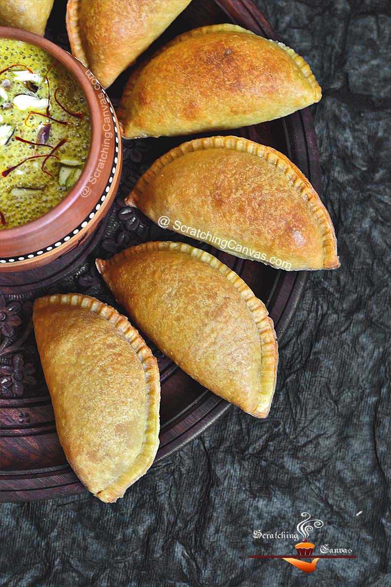 Baked Moong Dal Gujiya Recipe