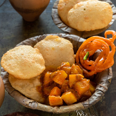 Club Kachori Calcutta Street-style | Hing Kochuri Aloo Sabzi | Sunday Breakfast